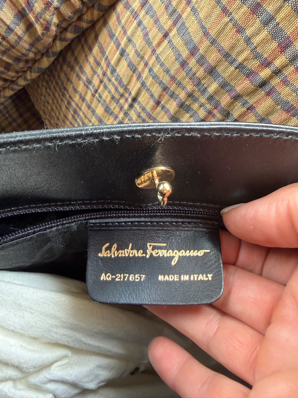 Salvatore Ferragamo Gancini Black Leather Shoulder Hobo Bag Salvato authentic - Picture 7 of 8